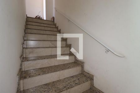 Escada de apartamento à venda com 2 quartos, 70m² em Parque Erasmo Assunção, Santo André
