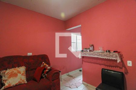 Casa à venda com 3 quartos, 100m² em Jardim Adutora, São Paulo