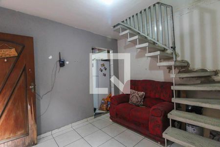 Casa à venda com 3 quartos, 100m² em Jardim Adutora, São Paulo