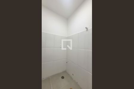 Banheiro Social de kitnet/studio para alugar com 1 quarto, 25m² em Cidade Universitária, Campinas