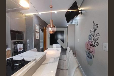 Casa à venda com 3 quartos, 155m² em Vila Carrão, São Paulo