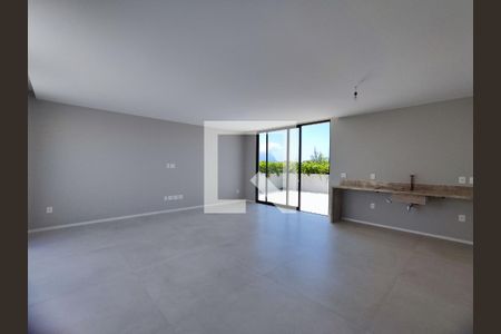 Casa à venda com 5 quartos, 715m² em Barra da Tijuca, Rio de Janeiro
