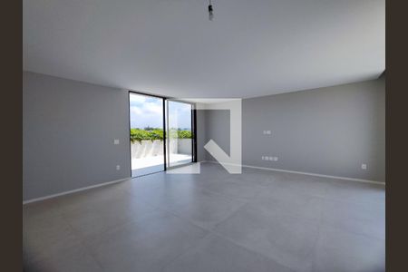 Casa à venda com 5 quartos, 715m² em Barra da Tijuca, Rio de Janeiro