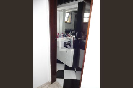 Casa à venda com 2 quartos, 155m² em Vila Santa Teresa, Santo André