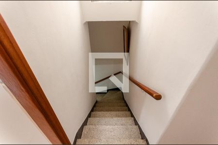 Escada de casa à venda com 2 quartos, 99m² em Vila Siqueira (zona Norte), São Paulo