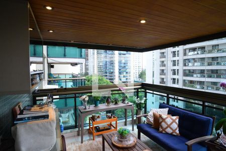 Varanda de apartamento à venda com 3 quartos, 139m² em Barra da Tijuca, Rio de Janeiro