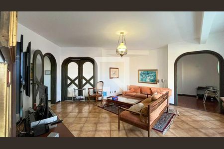 Apartamento à venda com 6 quartos, 300m² em Funcionários, Belo Horizonte