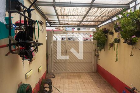 Garagem de casa de condomínio para alugar com 3 quartos, 80m² em Vila dos Andradas, São Paulo