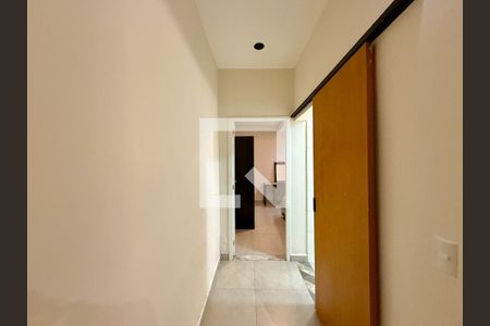 Corredor Quarto de casa para alugar com 1 quarto, 35m² em Chácara Santo Antônio (zona Sul), São Paulo