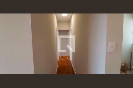Corredor de apartamento à venda com 3 quartos, 80m² em Vila Yara, Osasco