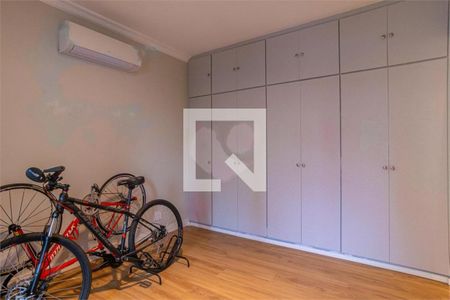 Apartamento à venda com 4 quartos, 240m² em Jardim Fonte do Morumbi, São Paulo