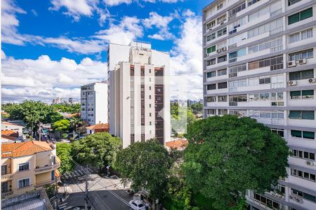 Sala - Vista de apartamento à venda com 3 quartos, 155m² em Pinheiros, São Paulo