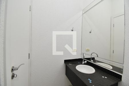 Lavabo de casa de condomínio para alugar com 3 quartos, 129m² em Santo Inácio, Curitiba