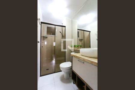 Banheiro de apartamento para alugar com 2 quartos, 70m² em Jardim Parque Morumbi, São Paulo