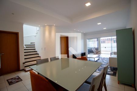 Sala de casa de condomínio para alugar com 3 quartos, 131m² em Parque São Bento, Sorocaba