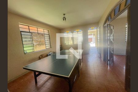Sala de casa à venda com 5 quartos, 360m² em Aparecida, Belo Horizonte