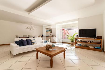 Casa à venda com 5 quartos, 1500m² em Vargem Grande, Rio de Janeiro