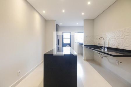 Casa à venda com 3 quartos, 140m² em Vila Santa Isabel, São Paulo