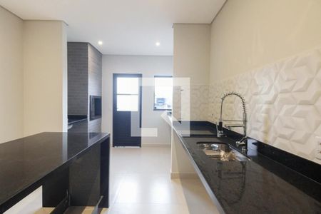 Casa à venda com 3 quartos, 140m² em Vila Santa Isabel, São Paulo