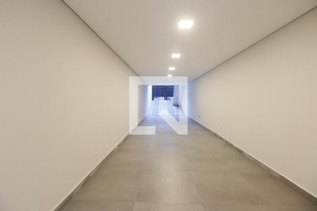Casa à venda com 3 quartos, 140m² em Vila Santa Isabel, São Paulo