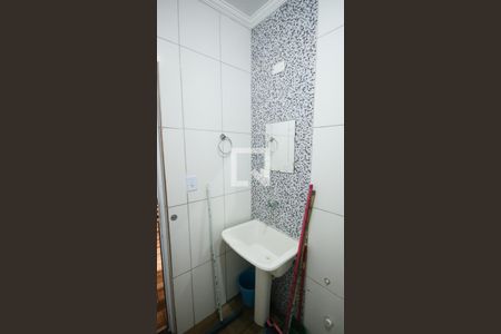 Banheiro de apartamento para alugar com 1 quarto, 37m² em Cidade Ocian, Praia Grande