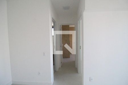 Sala - Corredor de apartamento para alugar com 2 quartos, 45m² em Barra Olímpica, Rio de Janeiro