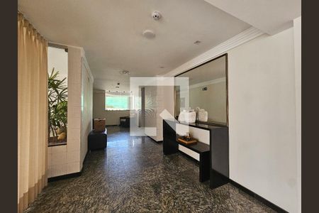 Hall de entrada de apartamento para alugar com 3 quartos, 113m² em Pituba, Salvador