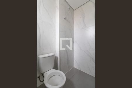 Banheiro Suíte  de casa de condomínio à venda com 2 quartos, 87m² em Itaquera, São Paulo