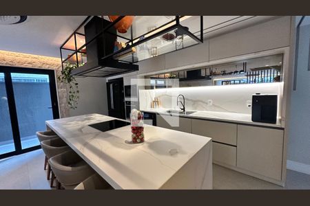 Cozinha de casa de condomínio à venda com 4 quartos, 400m² em Barra da Tijuca, Rio de Janeiro