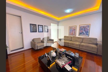 Foto 02 de apartamento à venda com 4 quartos, 224m² em Santa Efigênia, Belo Horizonte