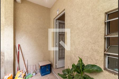 Quintal de Entrada de casa para alugar com 1 quarto, 48m² em Vila Romero, São Paulo