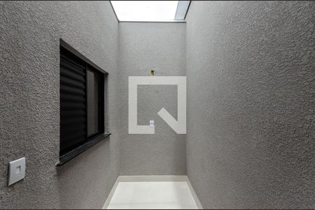 Corredor - clarabóia de casa à venda com 3 quartos, 132m² em Jardim Sao Jose, São Paulo