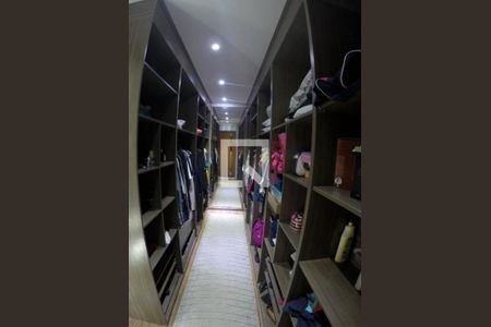 Foto 11 de casa à venda com 4 quartos, 375m² em Umuarama, Osasco