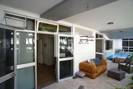 Varanda de apartamento para alugar com 4 quartos, 215m² em Barra da Tijuca, Rio de Janeiro