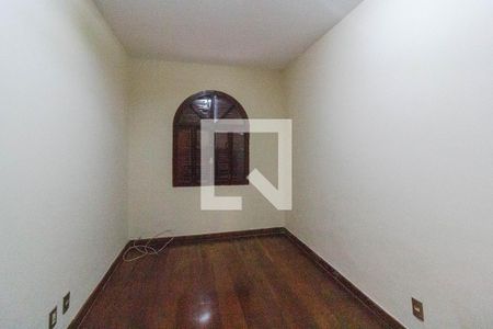 Casa à venda com 5 quartos, 277m² em Vila Rosalia, Guarulhos
