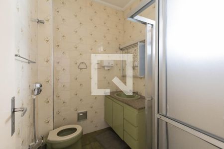 Banheiro de apartamento à venda com 1 quarto, 54m² em Vila Buarque, São Paulo