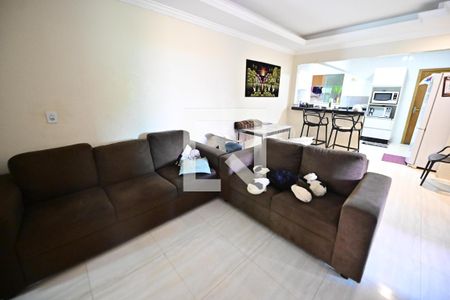 Casa para alugar com 3 quartos, 200m² em Residencial Center Ville, Goiânia