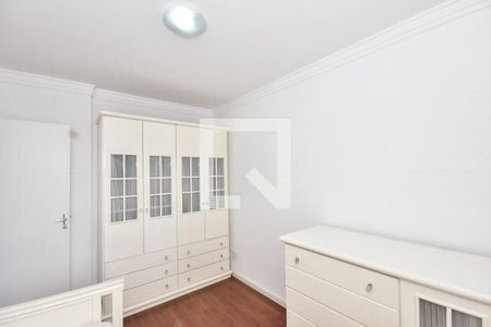 Quarto de apartamento à venda com 2 quartos, 72m² em Jardim Maria Rosa, Taboão da Serra