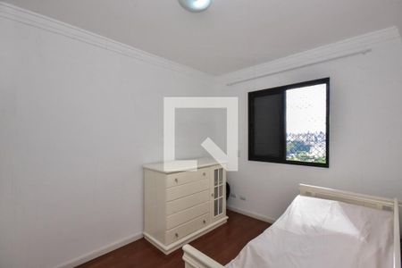 Quarto de apartamento à venda com 2 quartos, 72m² em Jardim Maria Rosa, Taboão da Serra