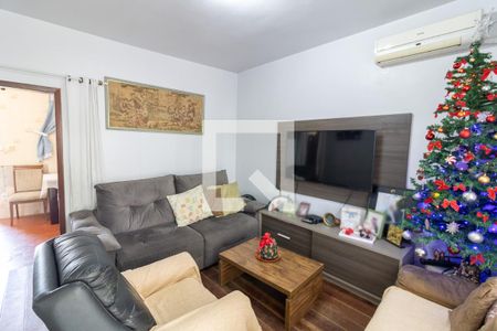 Sala de casa à venda com 2 quartos, 500m² em Cristal, Porto Alegre
