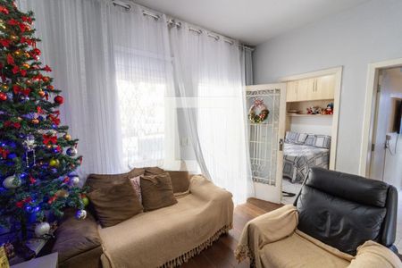 Sala de casa à venda com 2 quartos, 500m² em Cristal, Porto Alegre
