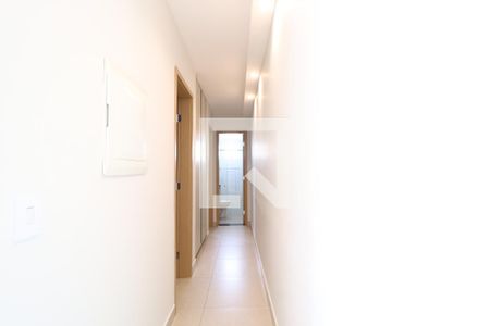 Corredor de apartamento para alugar com 2 quartos, 56m² em Aclimação, Uberlândia