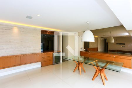 Sala de apartamento à venda com 3 quartos, 129m² em Paraíso do Morumbi, São Paulo