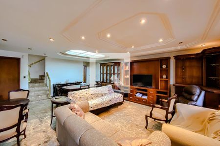 Sala de casa à venda com 4 quartos, 300m² em Vila Claudia, São Paulo