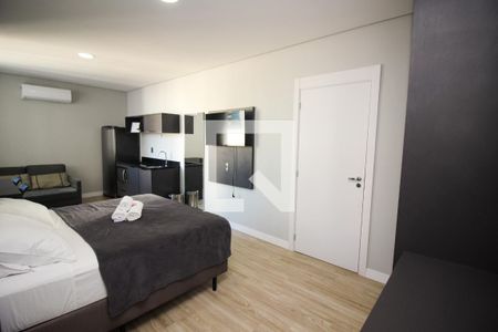 Sala/Quarto de kitnet/studio para alugar com 1 quarto, 30m² em Centro Histórico, Porto Alegre