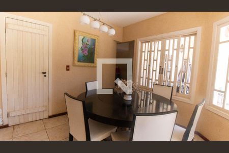 Casa para alugar com 4 quartos, 500m² em Camboinhas, Niterói