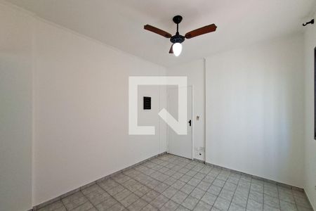 Sala de apartamento para alugar com 2 quartos, 55m² em Guilhermina, Praia Grande