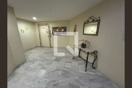 Hall de entrada de apartamento para alugar com 2 quartos, 72m² em Méier, Rio de Janeiro