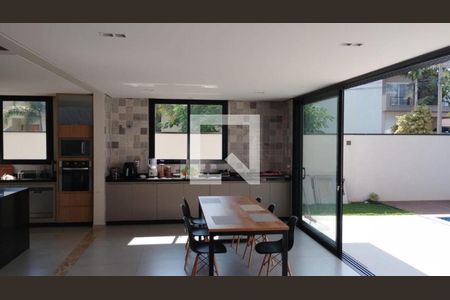 Foto 20 de casa à venda com 3 quartos, 303m² em Swiss Park, Campinas
