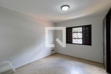 Suíte  de casa à venda com 3 quartos, 200m² em Vila Salete, São Paulo